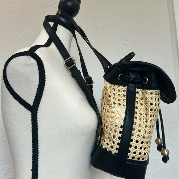 Aldo Backpack NWOT
10” L
10” Across
5” Deep - Picture 3 of 7